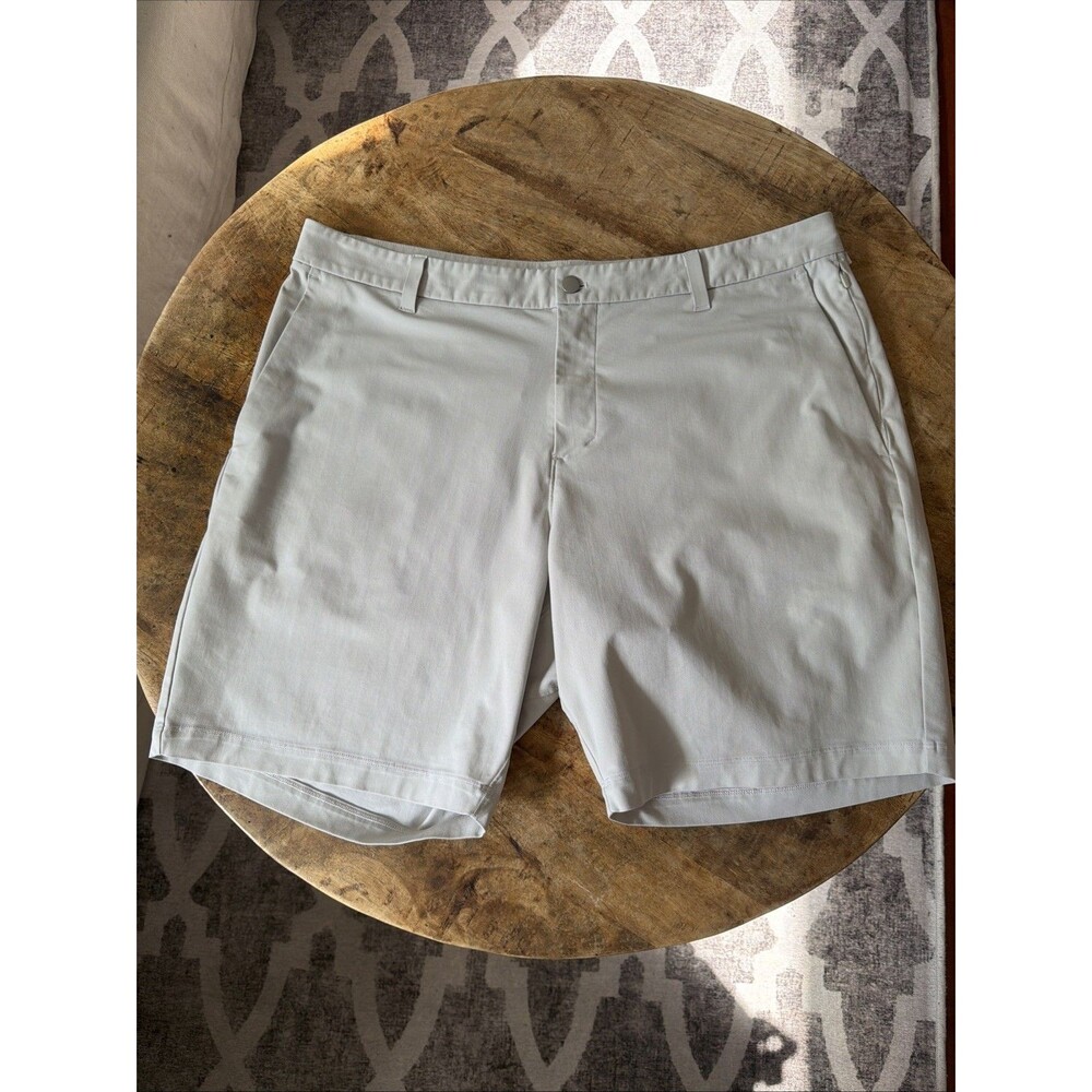 Lululemon Commission Classic-Fit Shorts 9” Black Men’s Size 38